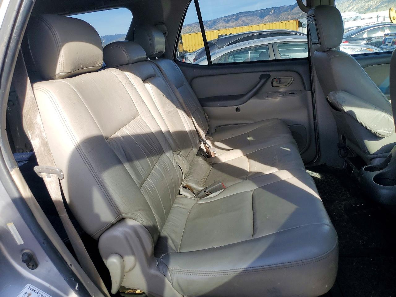 2003 Toyota Sequoia VIN 5TDZT34A93S153612 photo 11