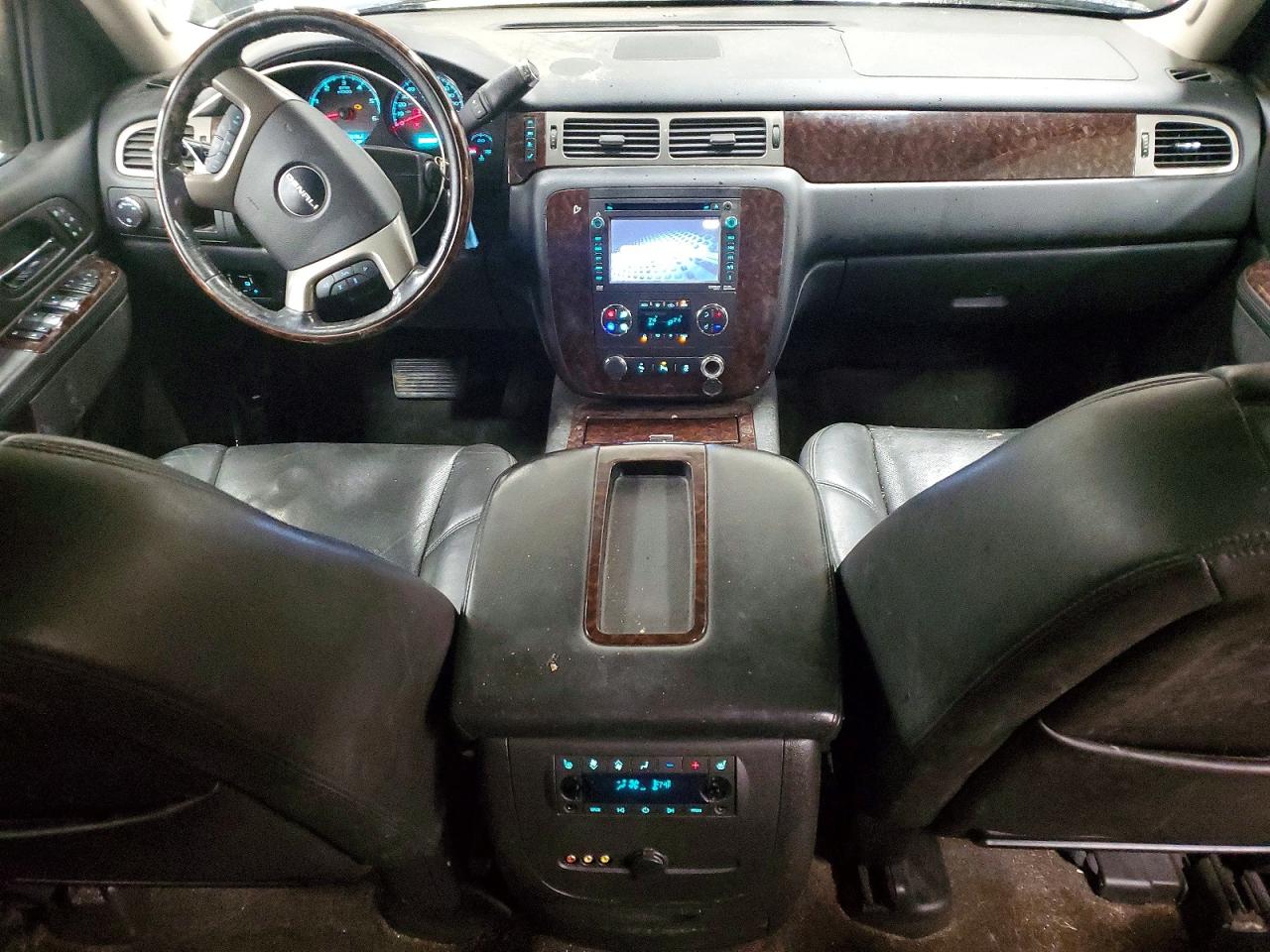 2013 GMC Yukon VIN 1GKS2EEF0DR337030 photo 8