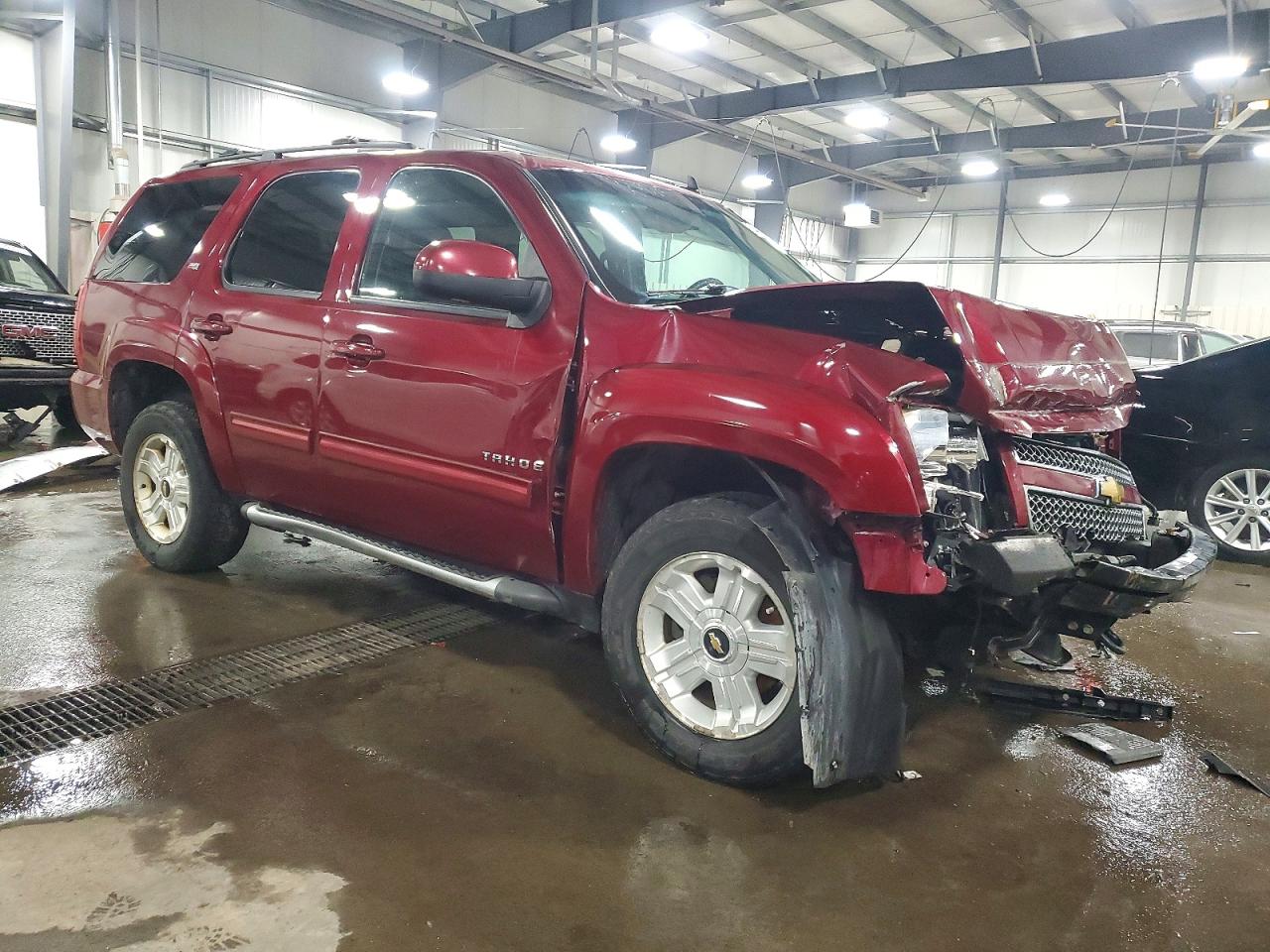 2010 Chevrolet Tahoe VIN 1GNUKBE08AR188657 photo 4