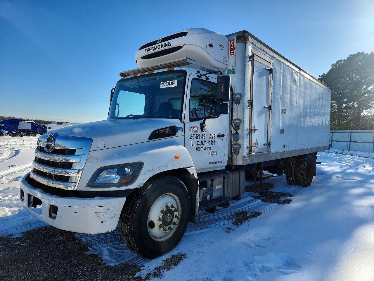 2017 HINO All models VIN 5PVNJ8JT6H4S57811 photo 2