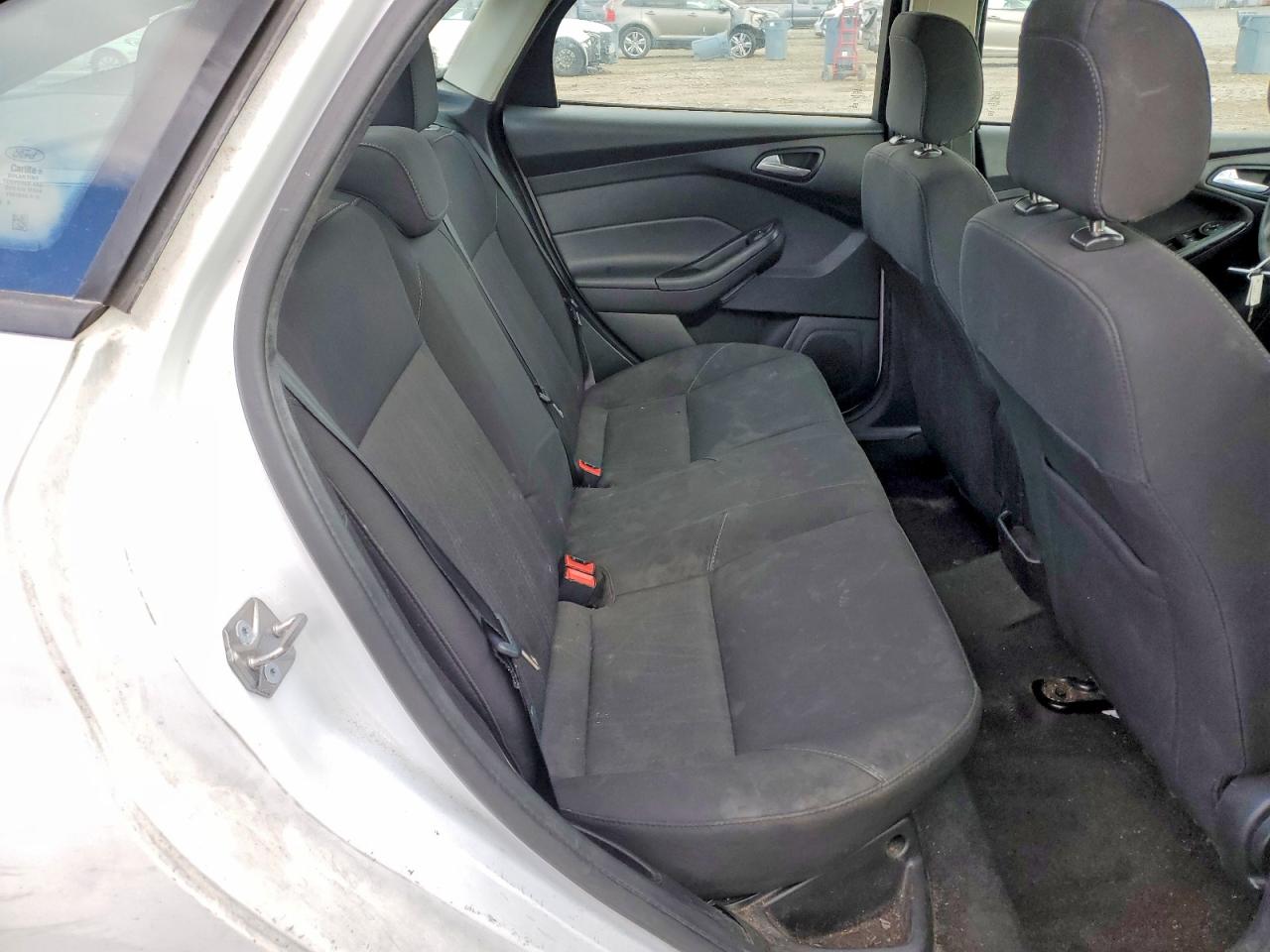 2018 Ford Focus VIN 1FADP3F23JL206071 photo 10
