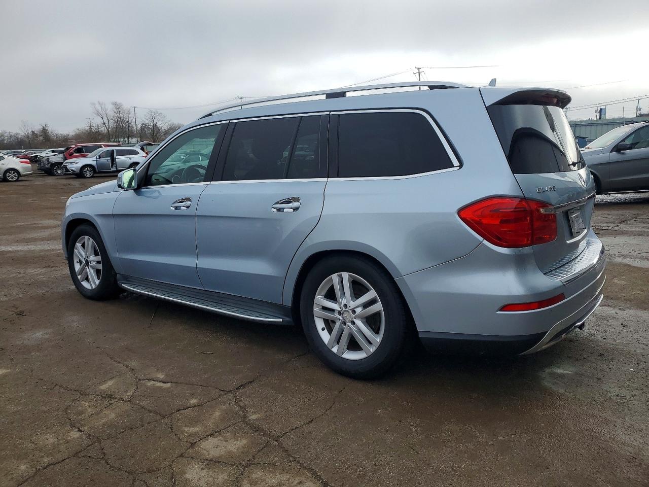 2015 Mercedes-Benz Gl-class VIN 4JGDF6EE9FA528383 photo 2