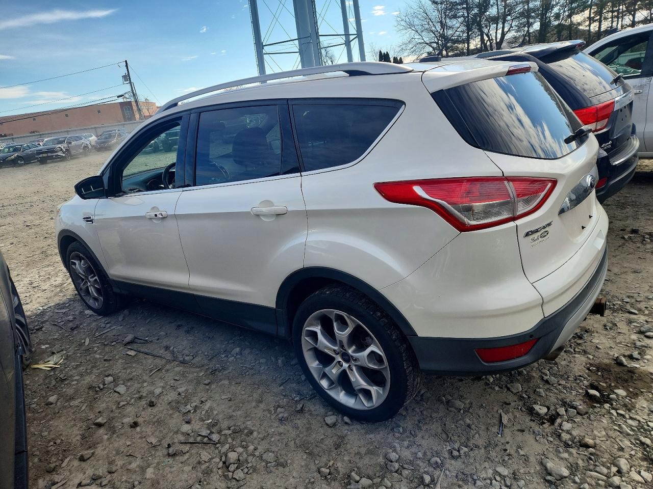 2015 Ford Escape VIN 1FMCU9J94FUA02107 photo 2