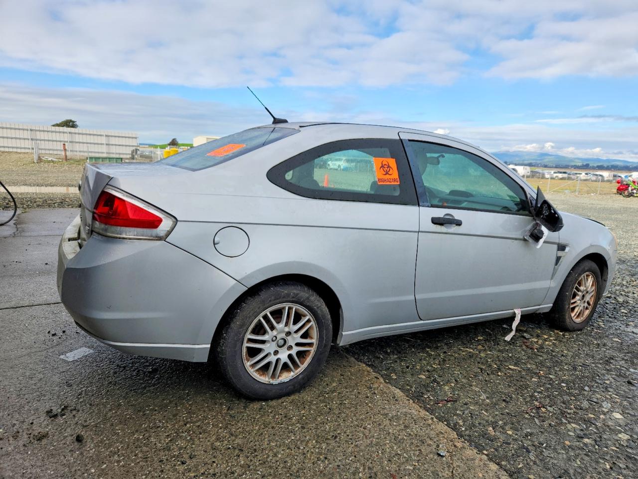 2008 FORD Focus VIN 1FAHP33N18W126745 photo 3