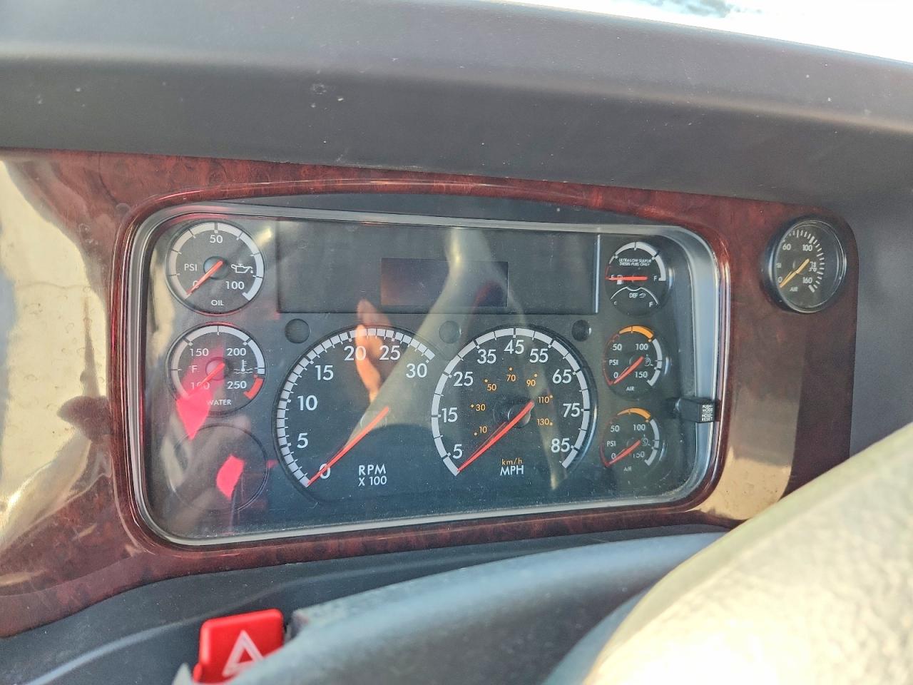 2019 FREIGHTLINER All other VIN 3ALAC4DV2KDKK9707 photo 8