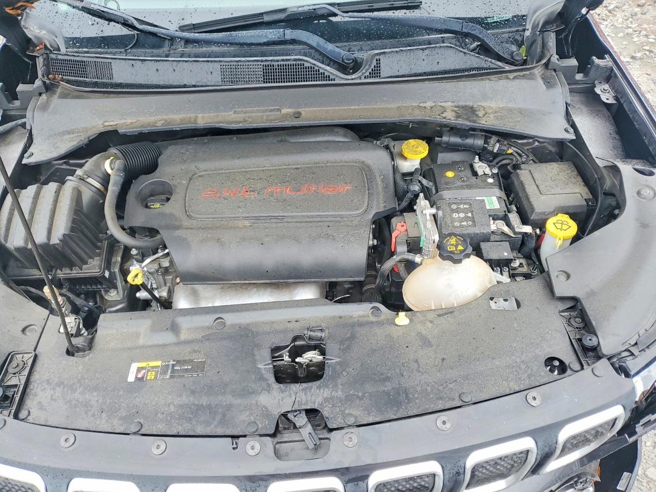 2022 Jeep Compass VIN 3C4NJDFBXNT151652 photo 11