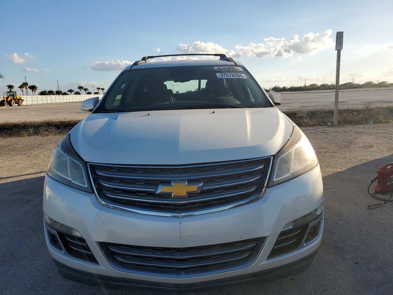 2015 Chevrolet Traverse VIN 1GNKRJKD0FJ205512 photo 5