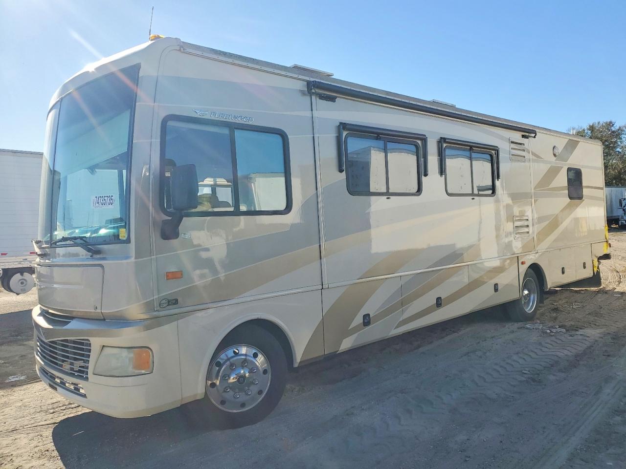 2008 FLEETWOOD All other VIN 5B4MP67G083434115 photo 2