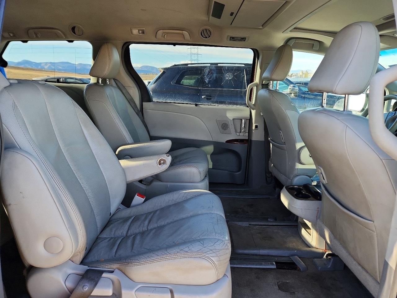 2013 Toyota All models VIN 5TDDK3DC3DS066272 photo 11