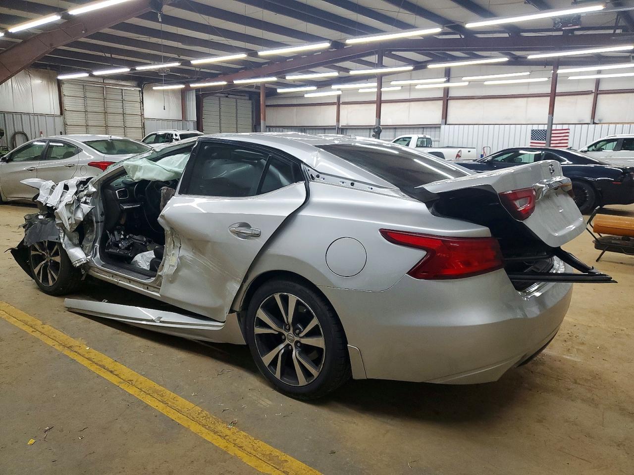 2017 Niss Maxima VIN 1N4AA6AP9HC422414 photo 2