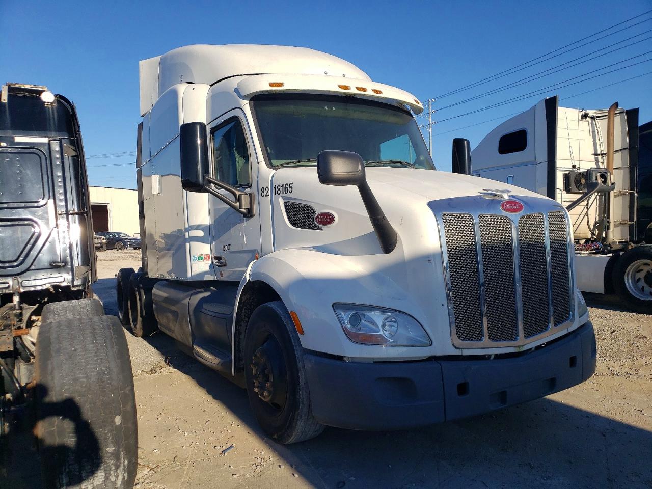 2018 PETERBILT All models VIN 1XPBDP9X4JD452483 photo 1