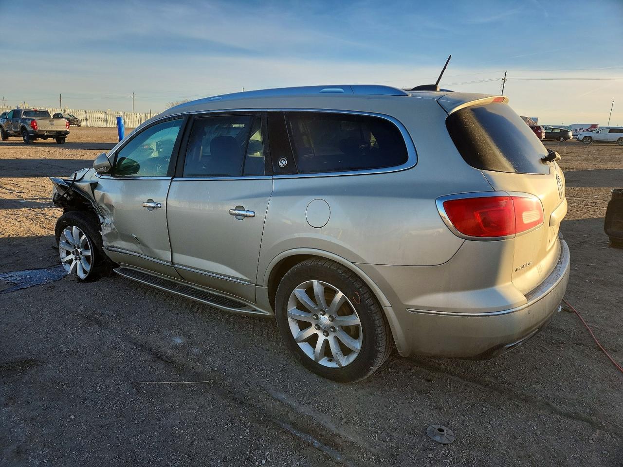 2017 Buick Enclave VIN 5GAKVCKD1HJ257607 photo 2