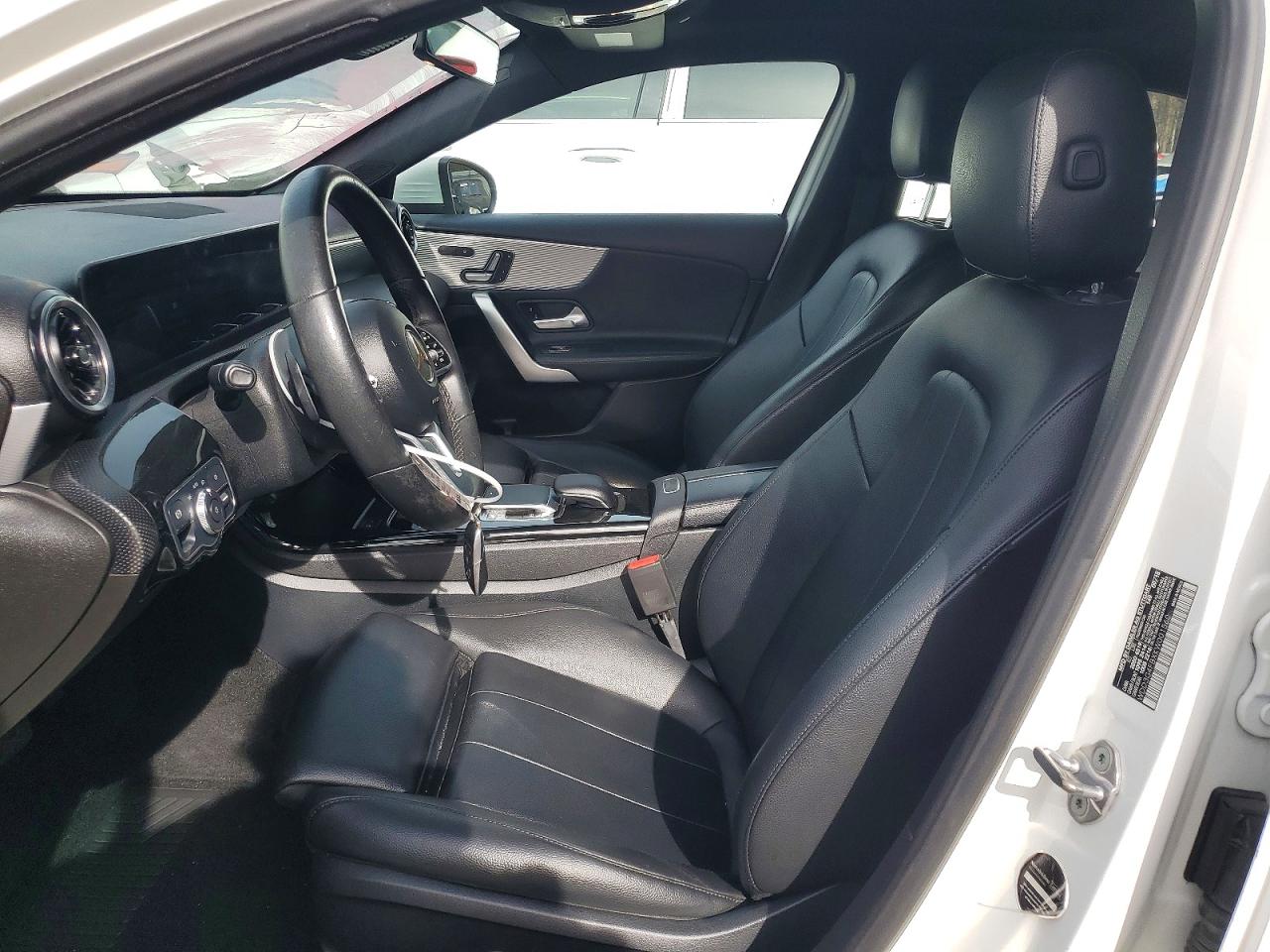 2019 Mercedes-Benz A-class VIN WDD3G4FBXKW001560 photo 7
