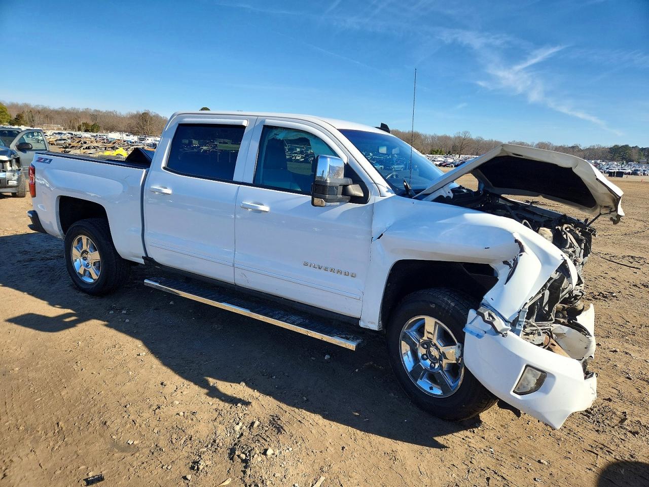 2017 Chevrolet All models VIN 3GCUKREC9HG105369 photo 4