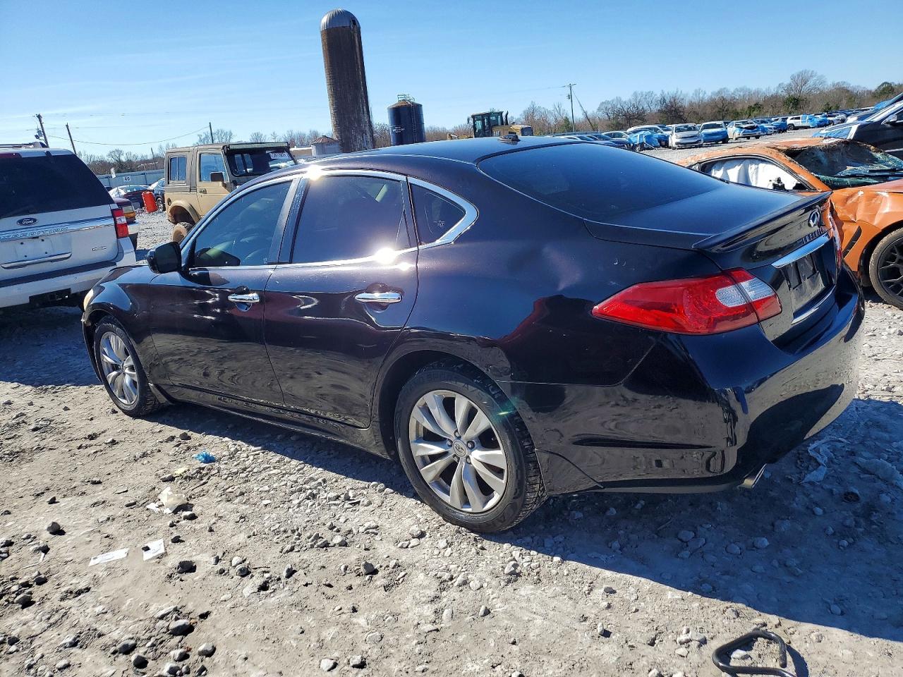 2011 Infiniti M37 VIN JN1BY1AR0BM374398 photo 2