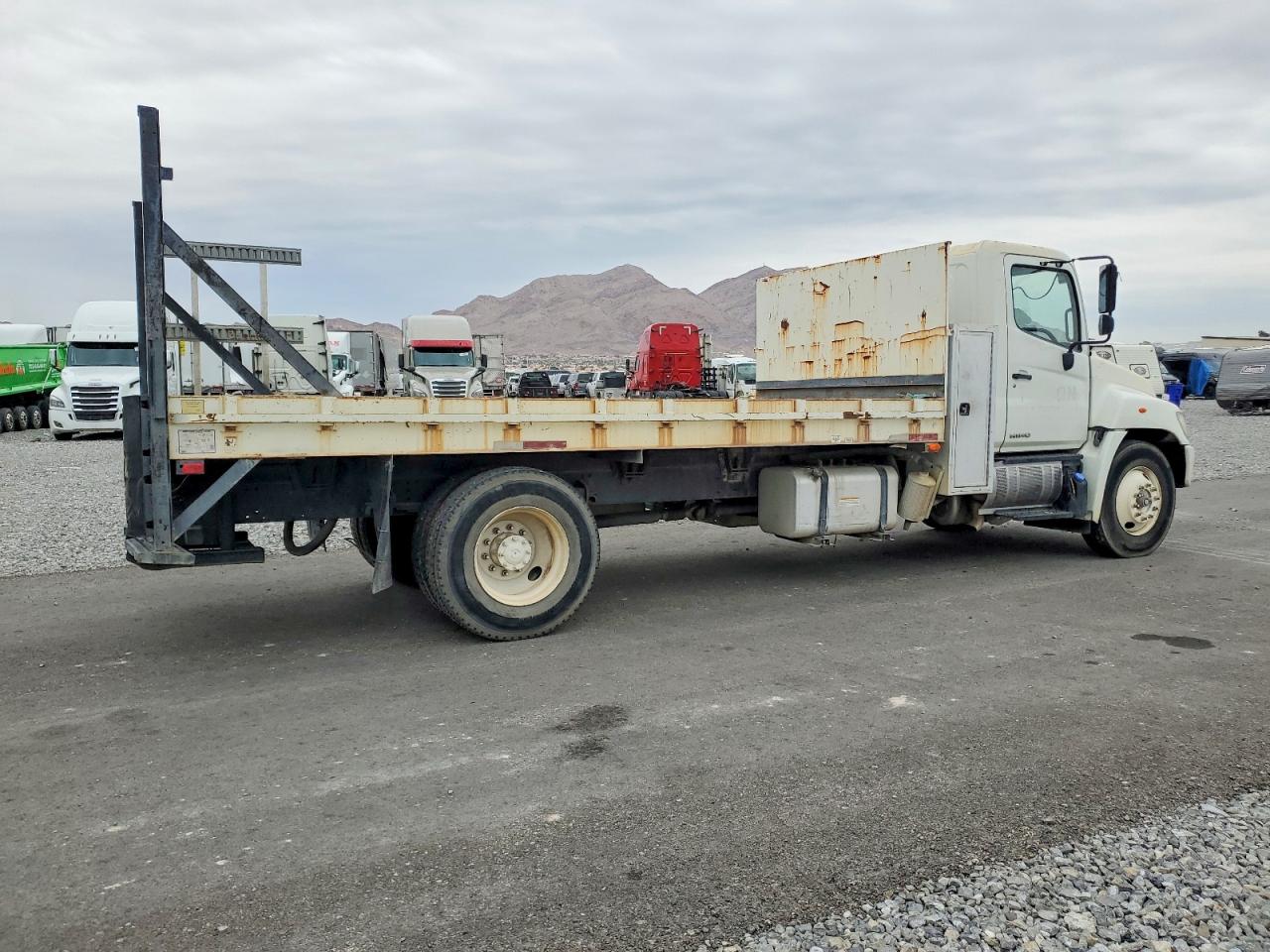 2013 HINO All models VIN 5PVNJ8JV4D4S55549 photo 3