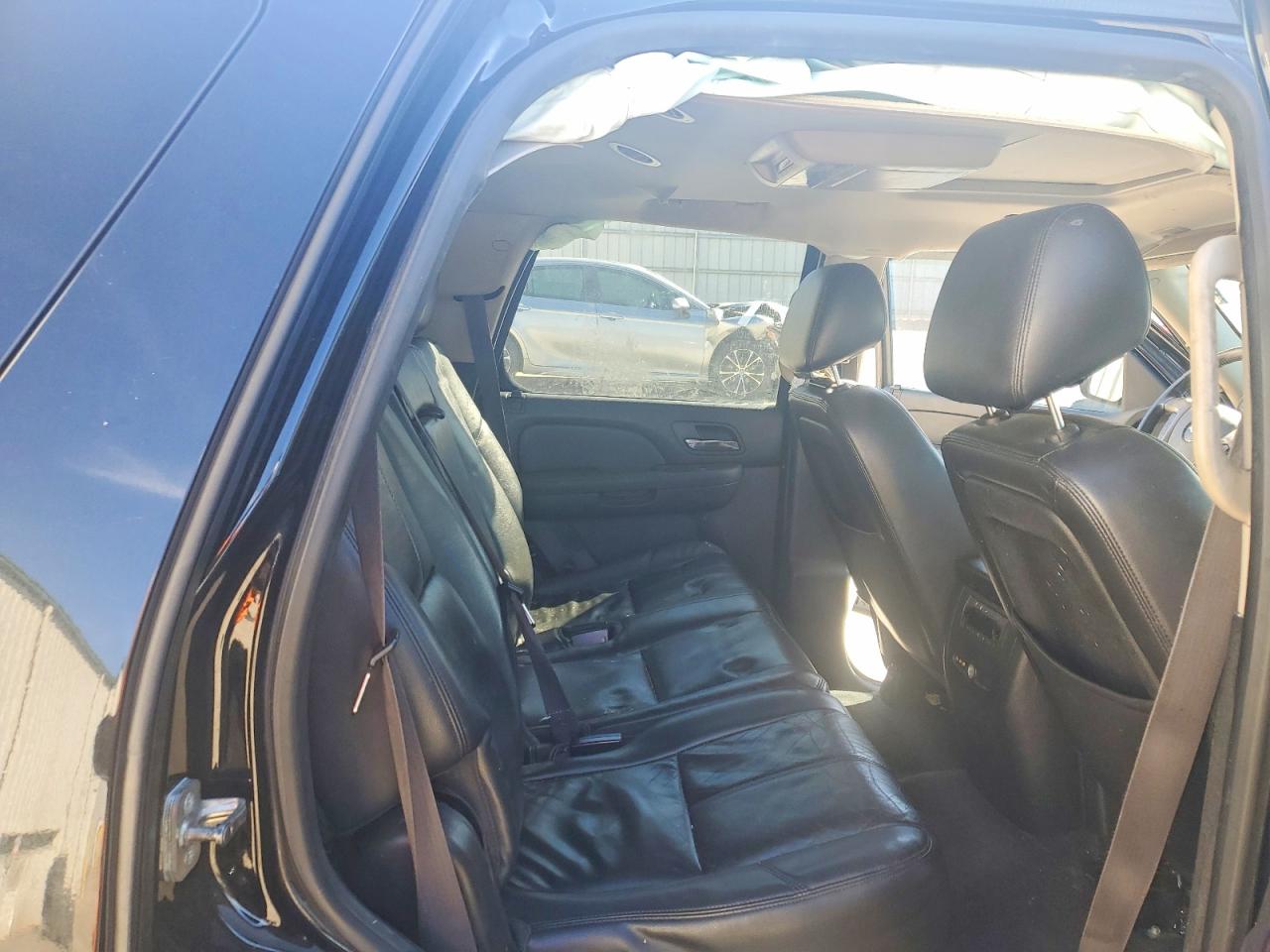 2013 Chevrolet Tahoe VIN 1GNSCBE04DR349952 photo 11