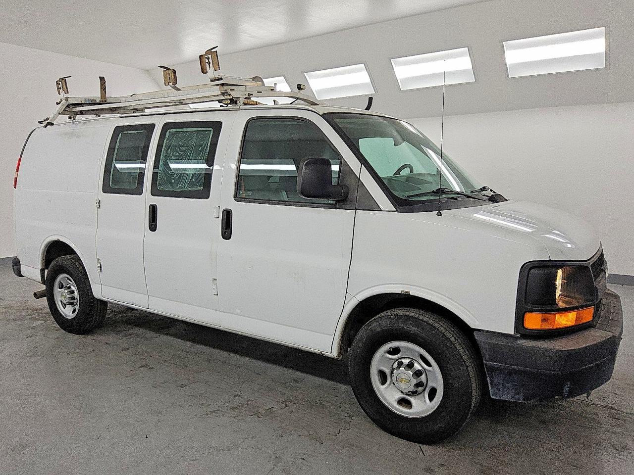 2013 CHEV Express VIN 1GCWGFCB5D1902245 photo 4