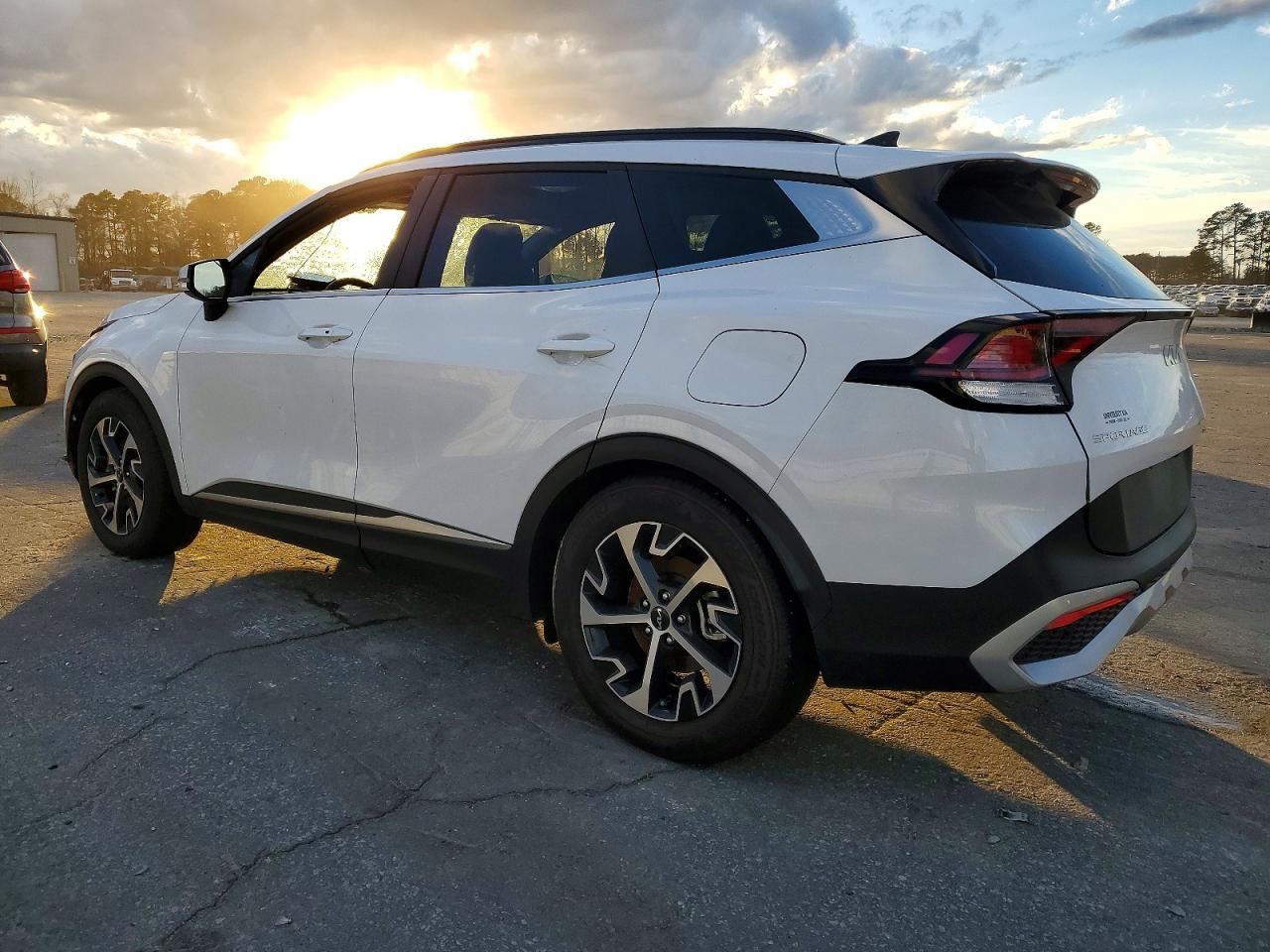 2025 Kia Sportage VIN 5XYK33DF4SG263024 photo 2