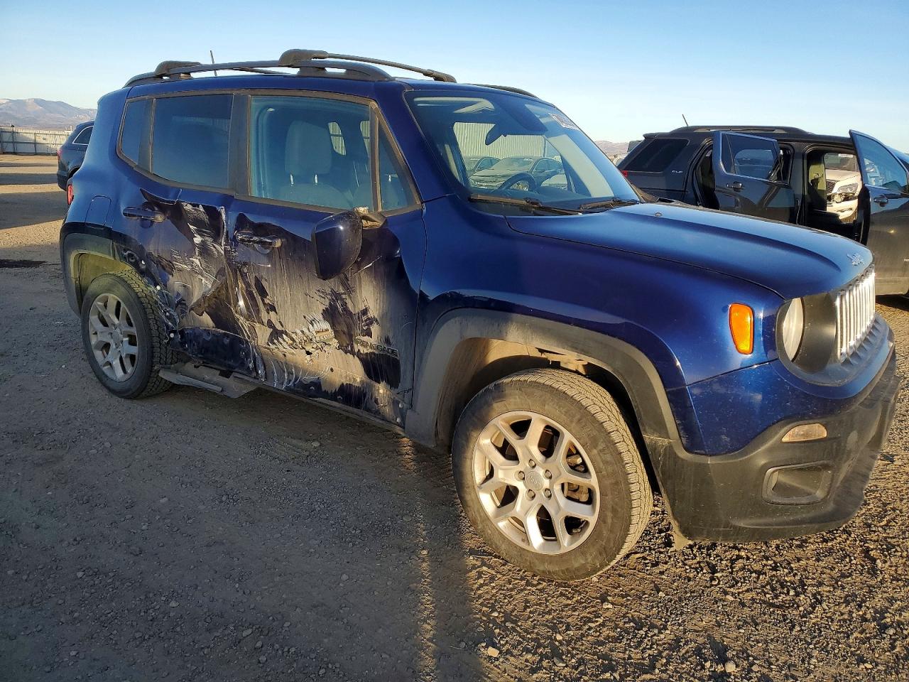 2018 Jeep Renegade VIN ZACCJBBB6JPJ08569 photo 4