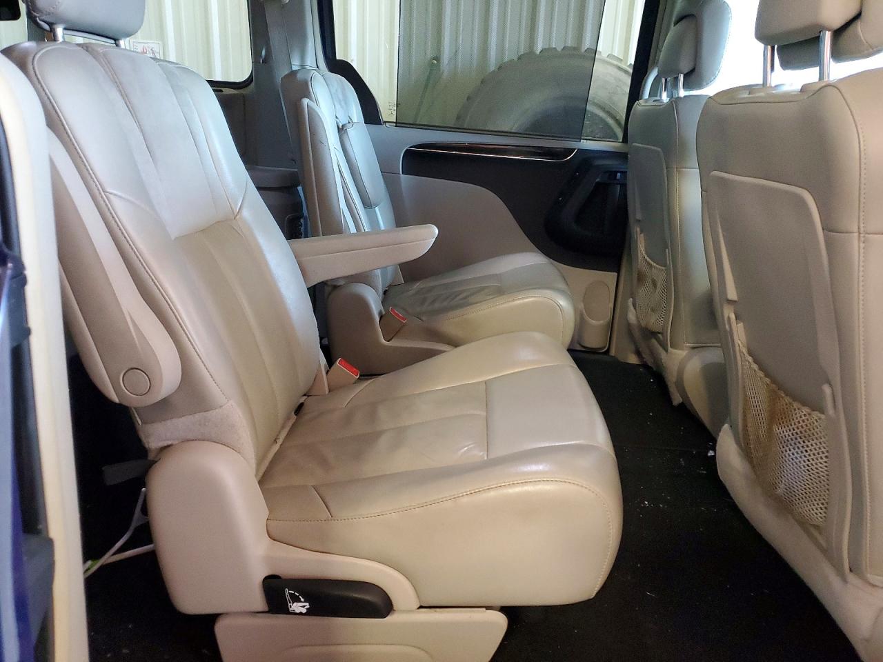 2013 Chrysler Minivan VIN 2C4RC1GG2DR596988 photo 11