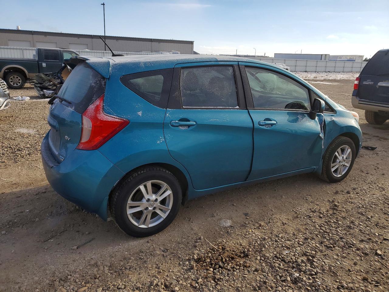 2014 Nissan Versa VIN 3N1CE2CP2EL435456 photo 3