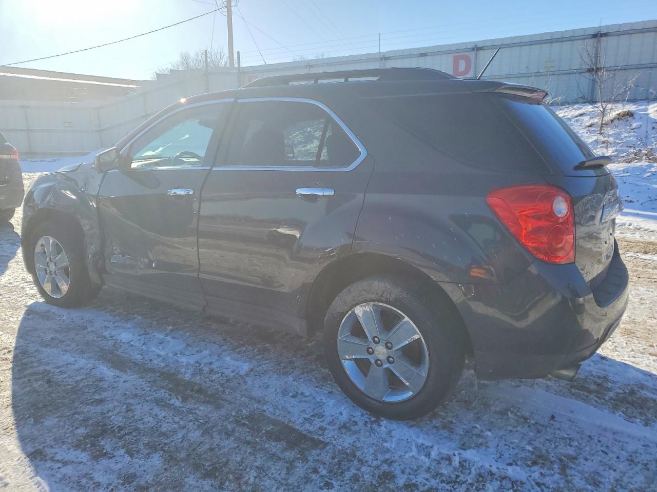 2015 Chevrolet Equinox VIN 2GNFLGE33F6317713 photo 2