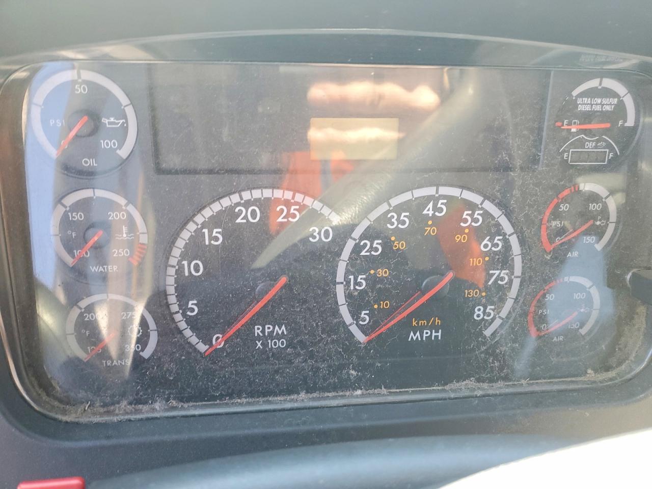 2011 FREIGHTLINER All other VIN 4UZABPDT8BCAX6111 photo 8