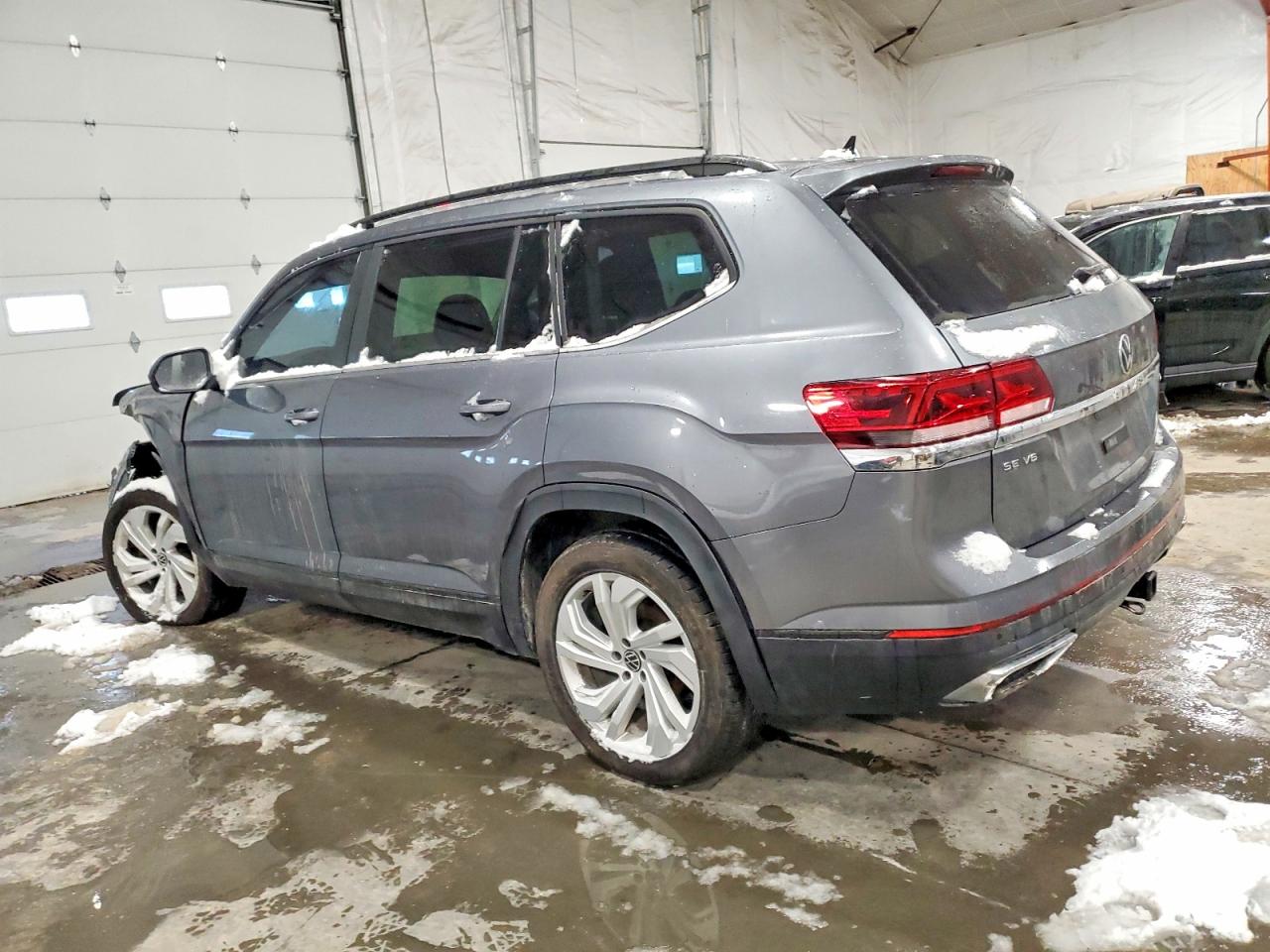 2023 VOLKSWAGEN Atlas VIN 1V2HR2CA0PC512471 photo 2