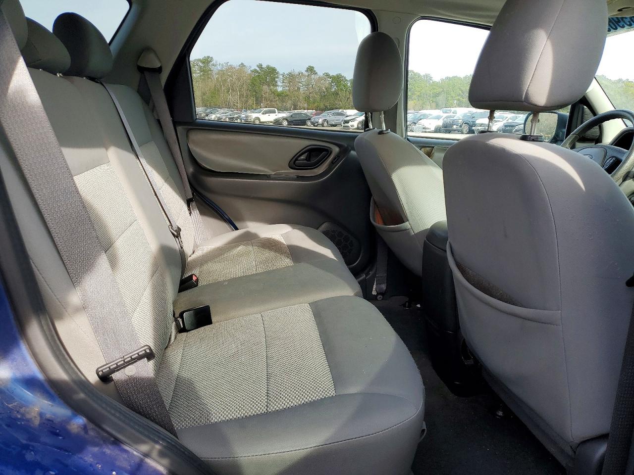 2007 Ford Escape VIN 1FMYU93Z47KA39075 photo 11