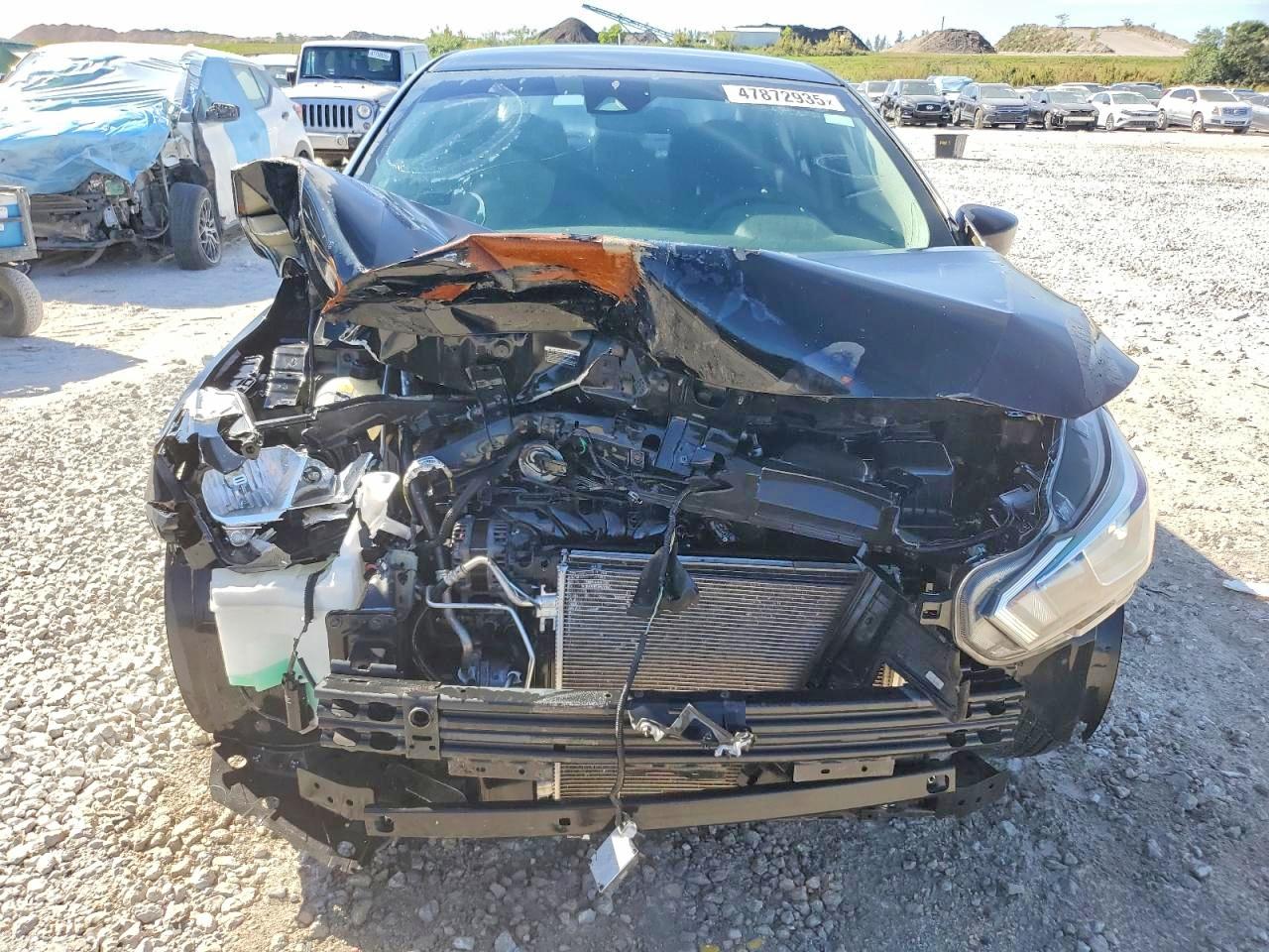 2020 Nissan Versa VIN 3N1CN8DV7LL865352 photo 5