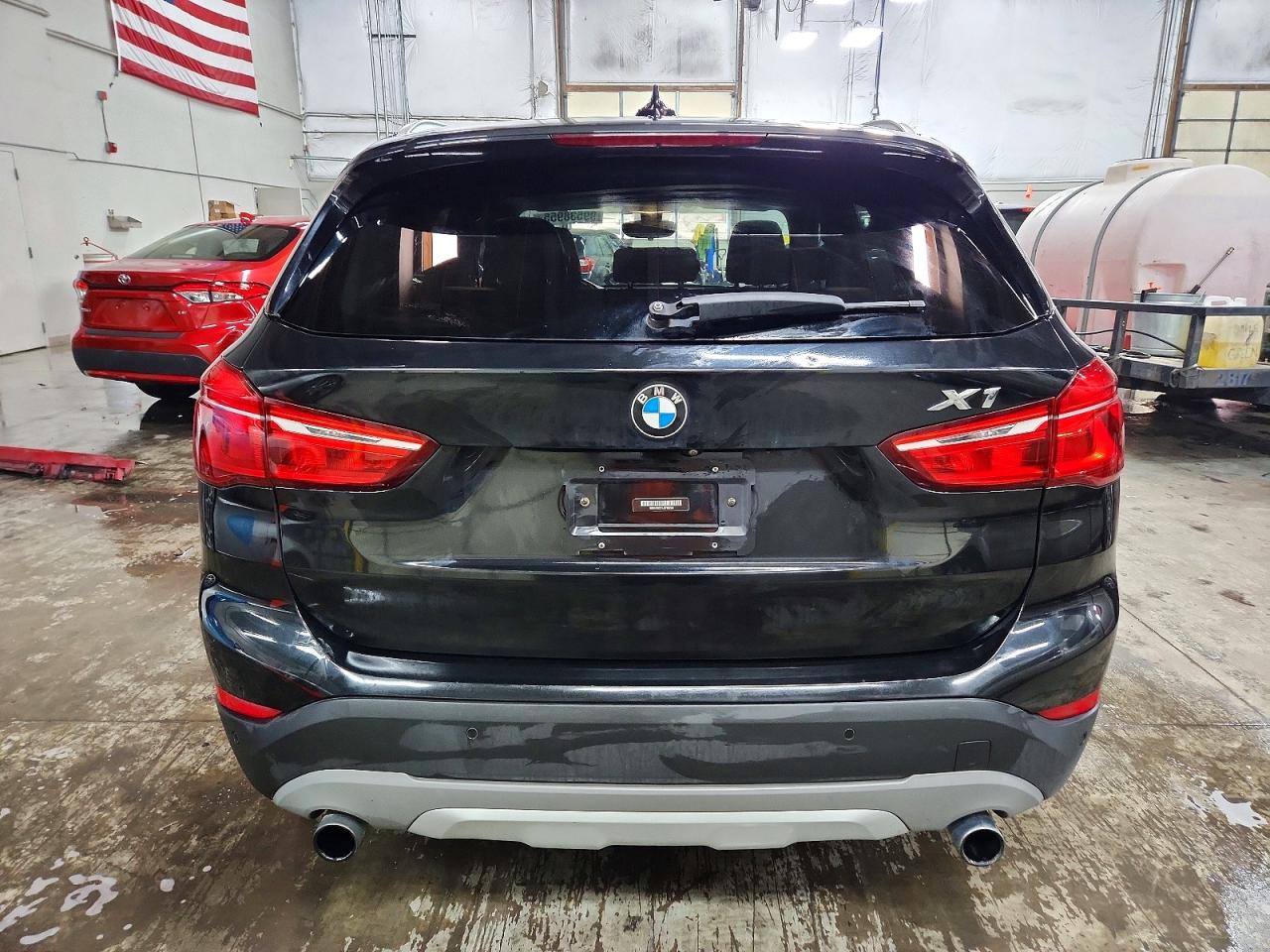 2018 BMW X1 VIN WBXHT3C31J5F92200 photo 6