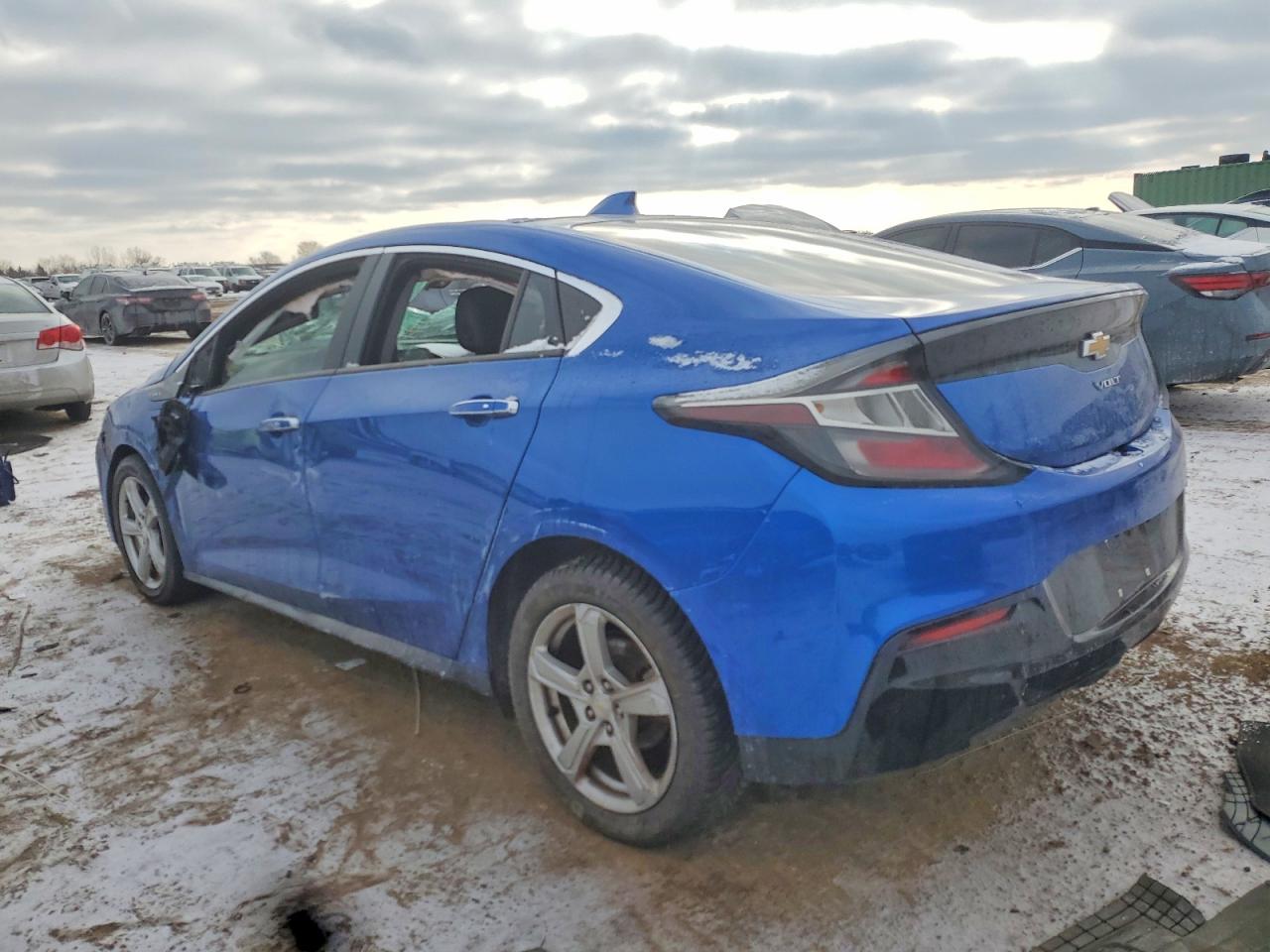 2017 Chevrolet Volt VIN 1G1RA6S51HU117504 photo 2