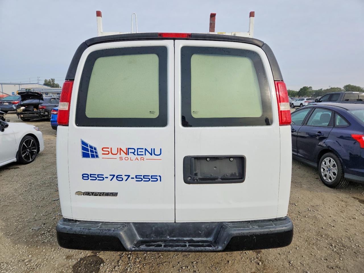 2019 Chevrolet Express VIN 1GCWGAFP1K1162250 photo 6
