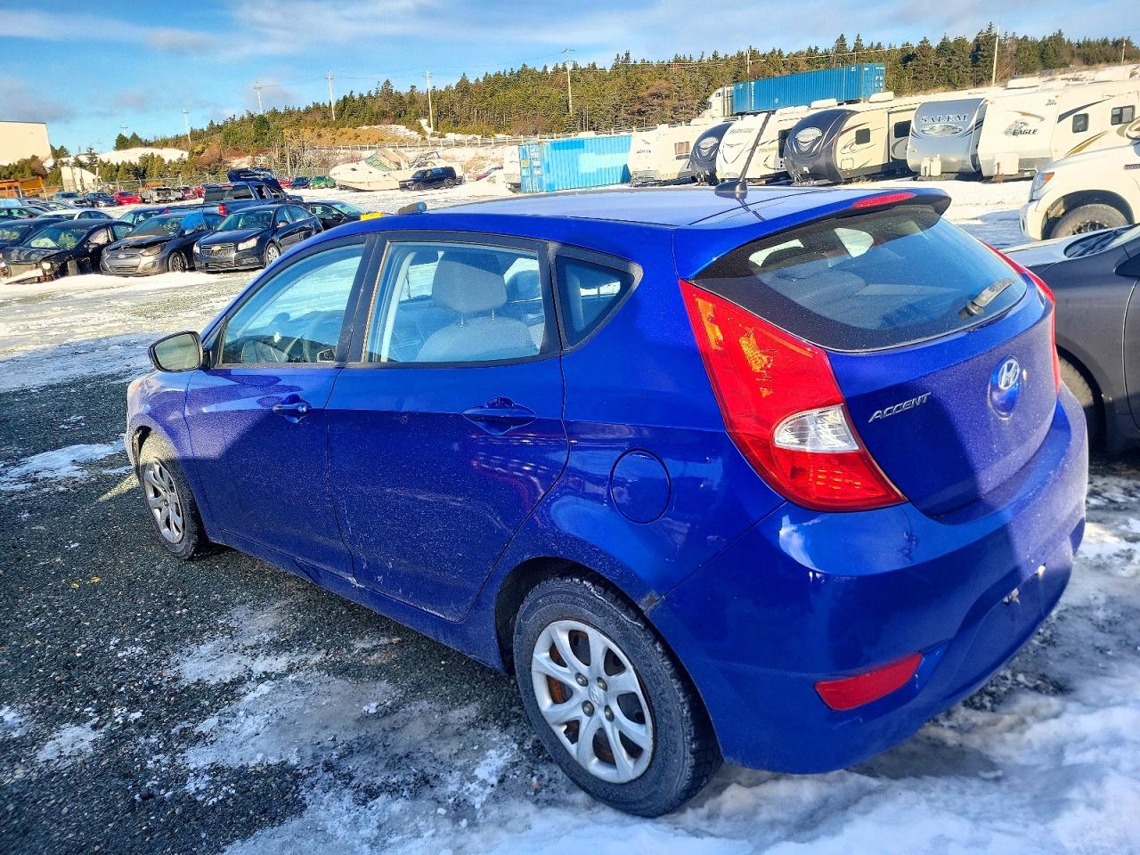 2014 Hyundai Accent VIN KMHCT5AE9EU184992 photo 2