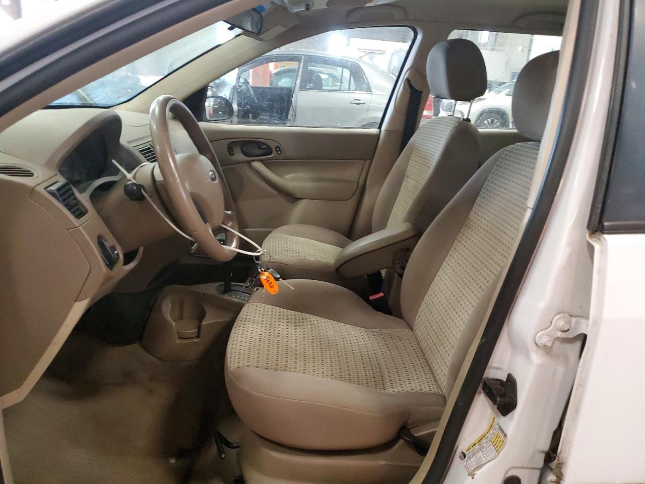 2006 Ford Focus VIN 1FAFP36N76W108119 photo 7