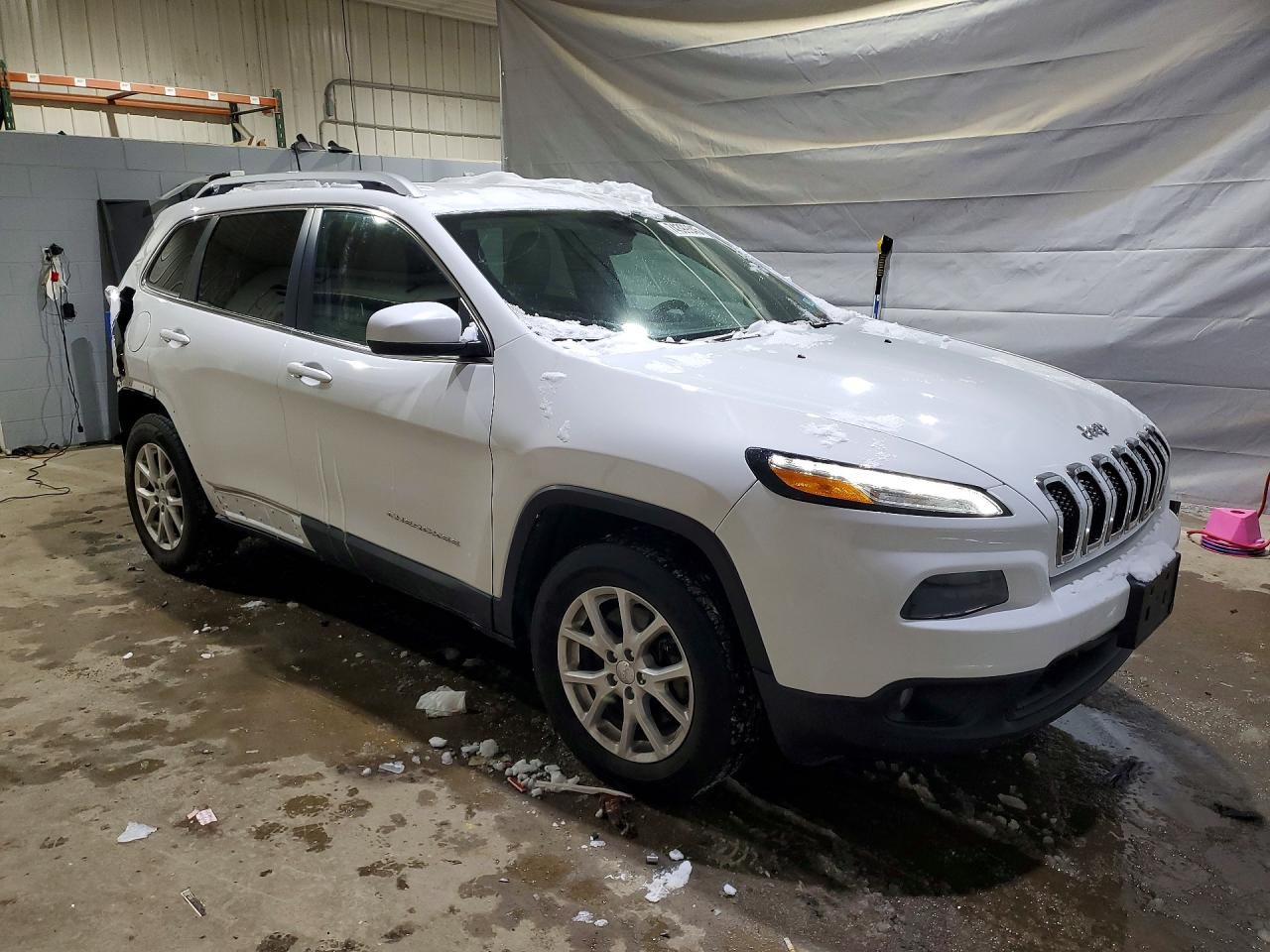 2017 Jeep Grand cher VIN 1C4PJMCB0HW588748 photo 4