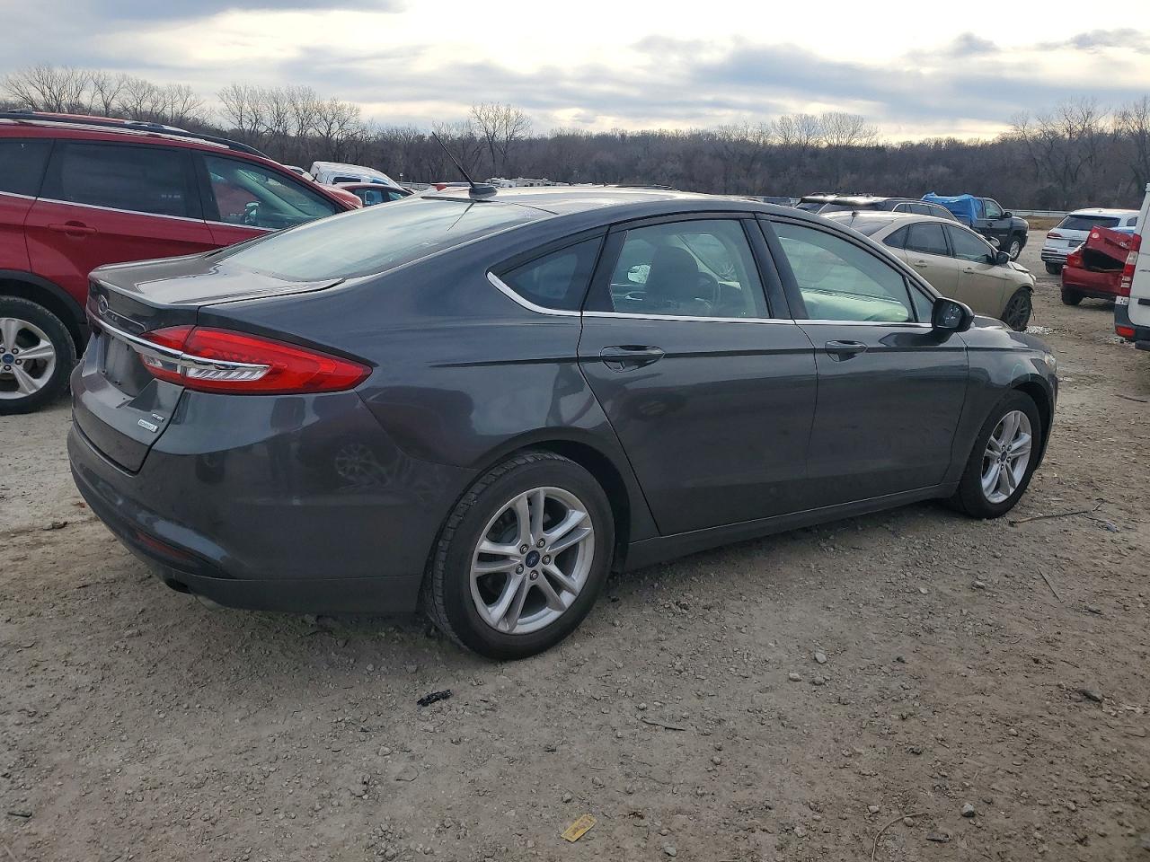 2018 Ford Fusion VIN 3FA6P0HDXJR270132 photo 3