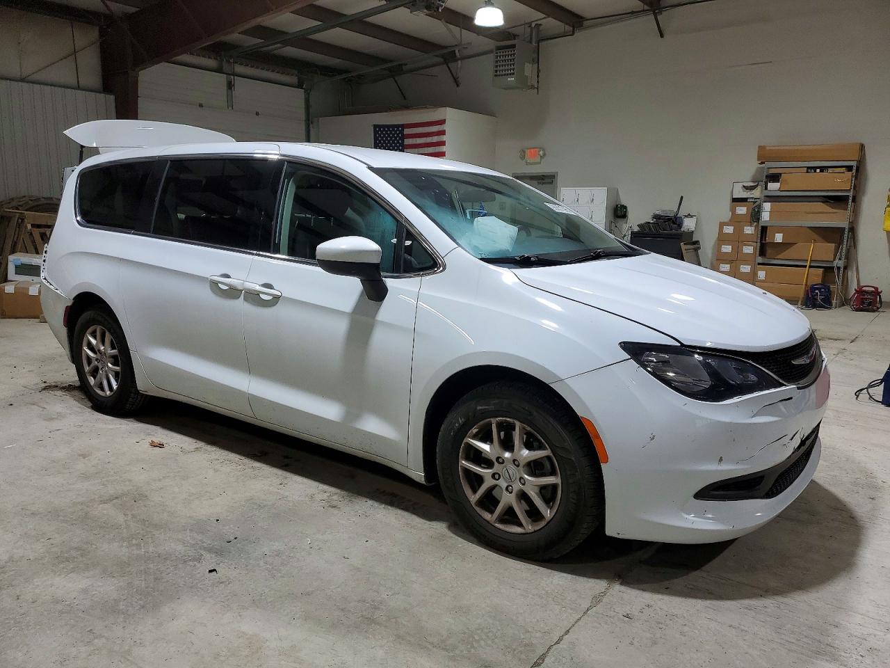2021 Chrysler Minivan VIN 2C4RC1CG7MR543970 photo 4