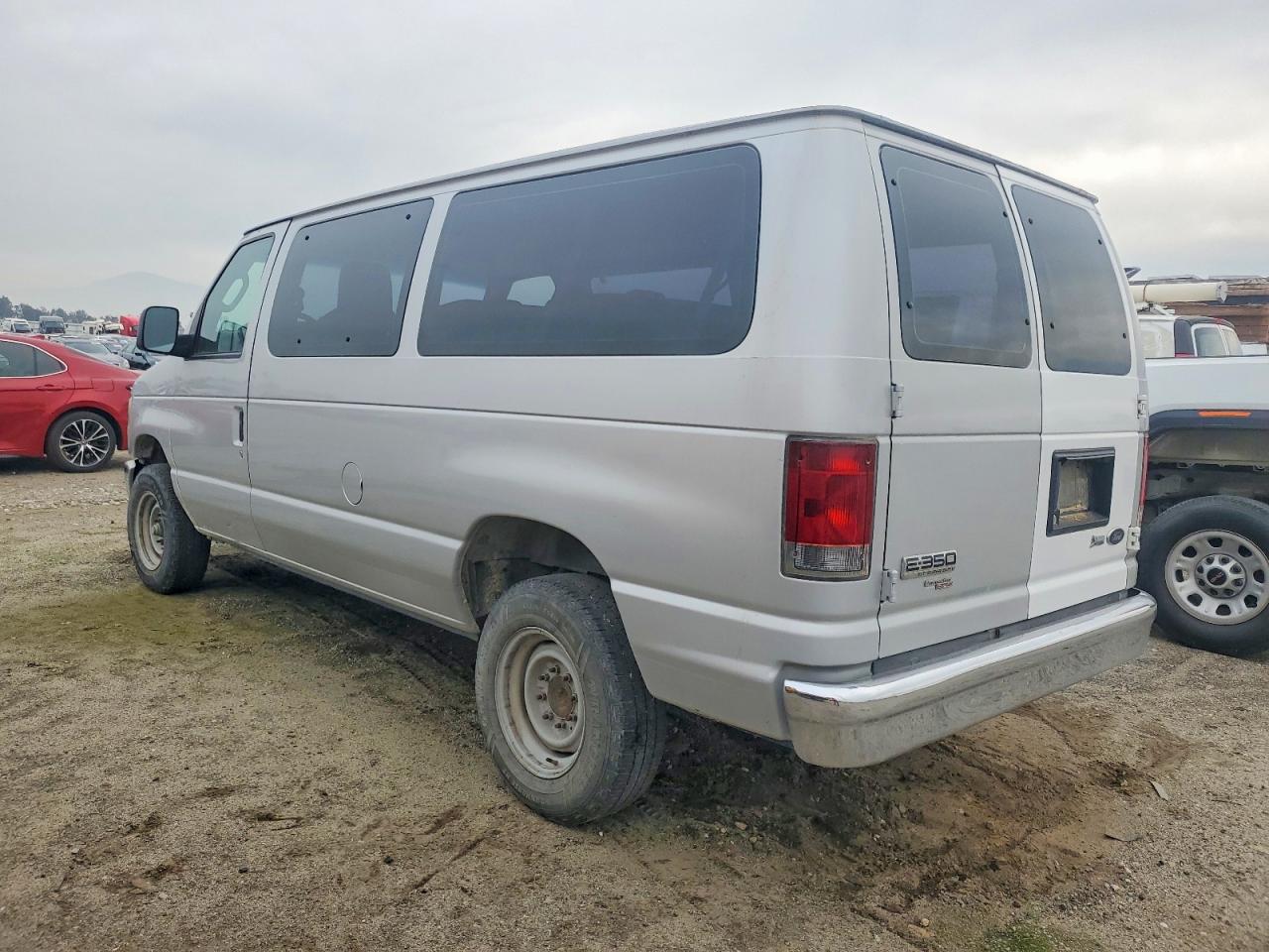2009 Ford All models VIN 1FBNE31L59DA53160 photo 2