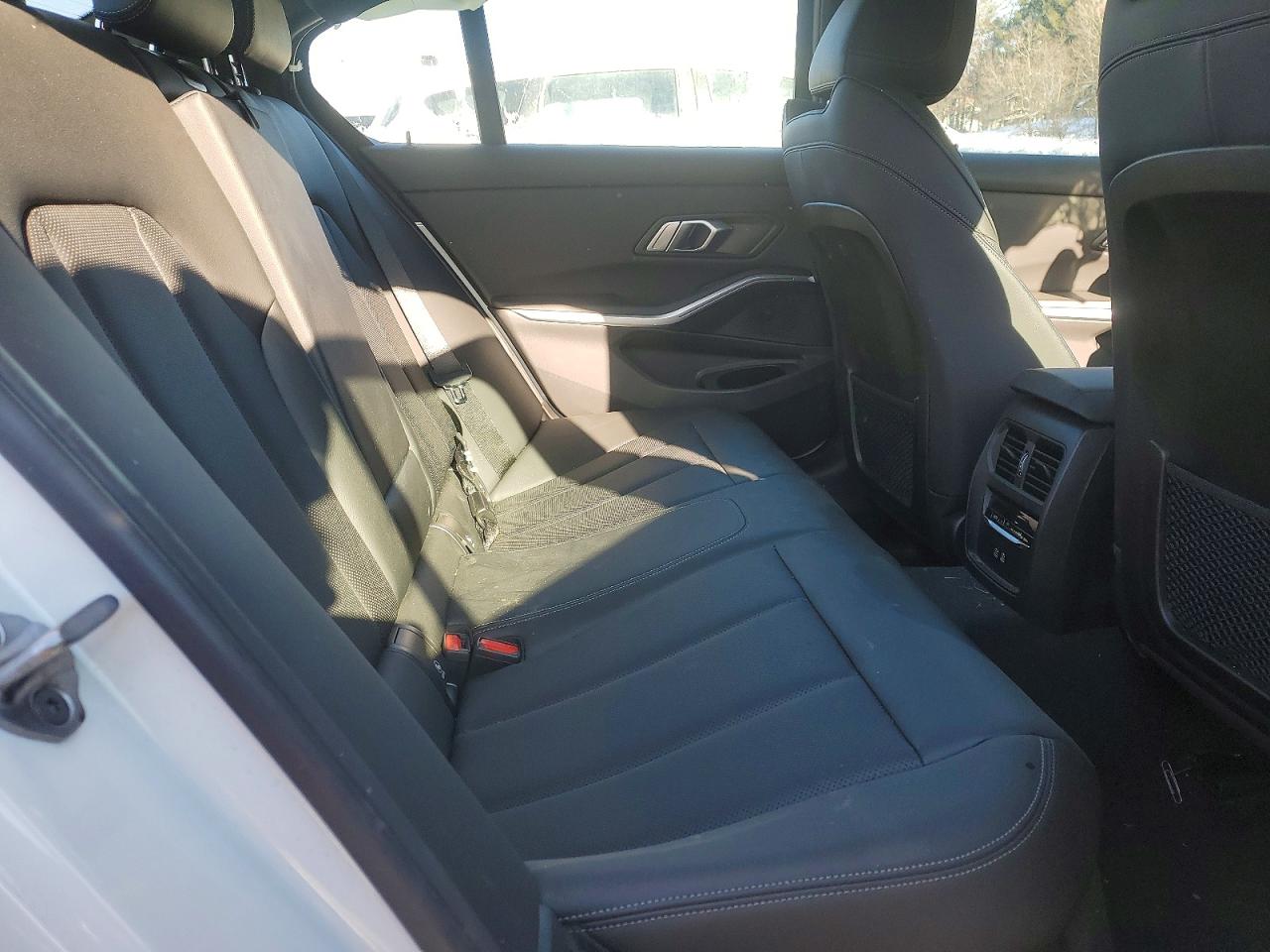 2023 BMW 3 series VIN 3MW89FF0XP8D41146 photo 10