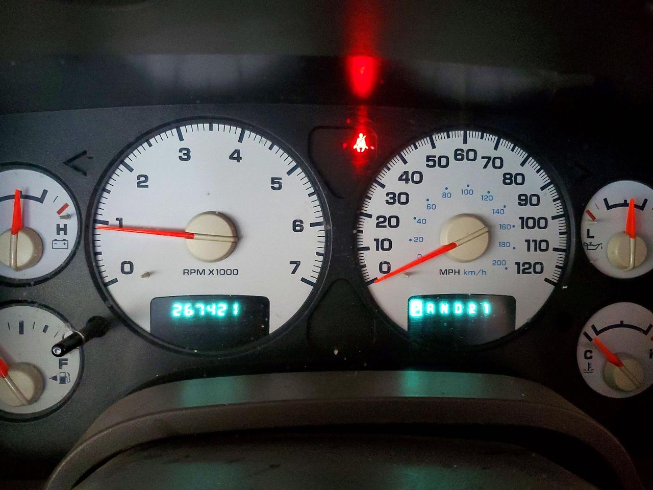 2004 DODGE Ram 1500 VIN 1D7HA18N04S534766 photo 9