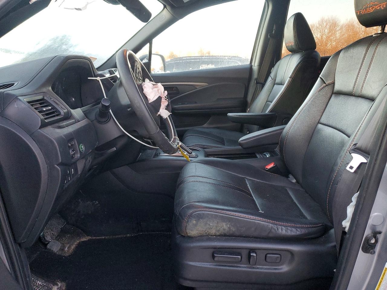 2023 Honda Passport VIN 5FNYF8H66PB002467 photo 7