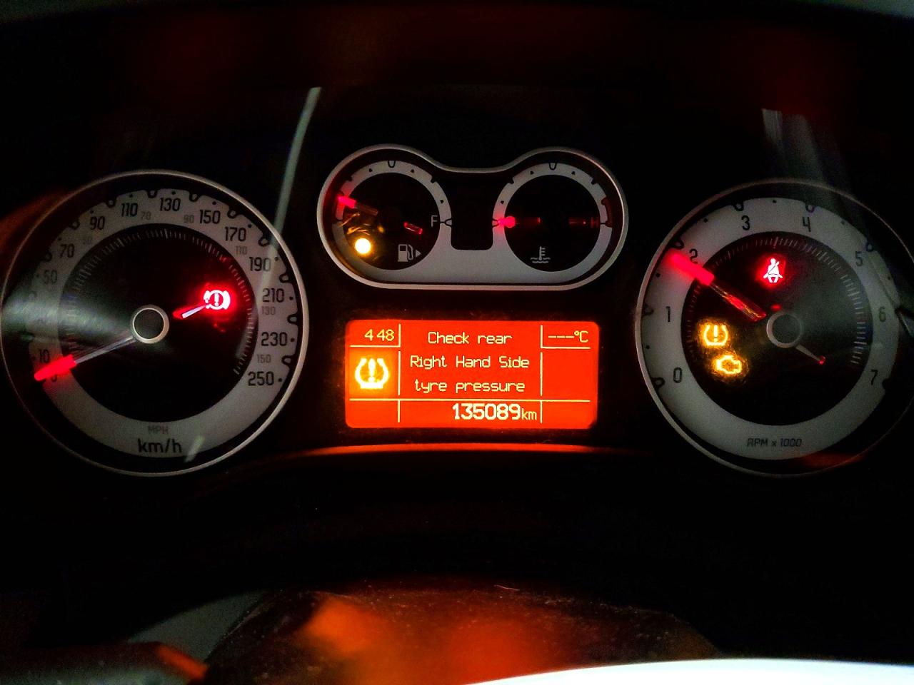 2015 Fiat 500 VIN ZFBCFAAH3FZ033118 photo 9