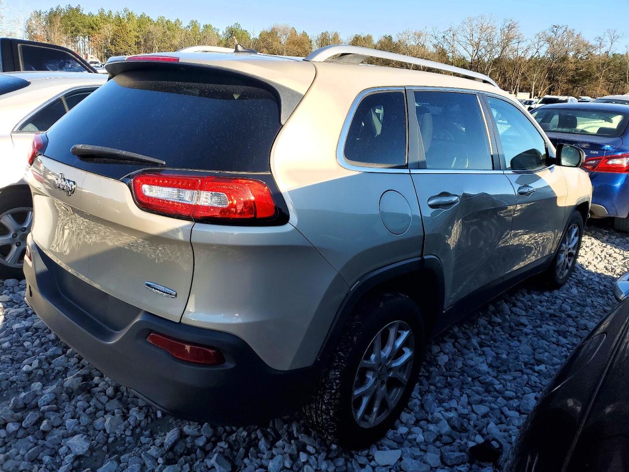 2015 Jeep Grand cher VIN 1C4PJLCB4FW616669 photo 3