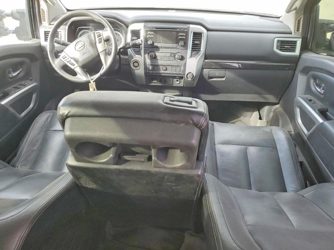 2016 Nissan TITAN VIN 1N6BA1F14GN517646 photo 8