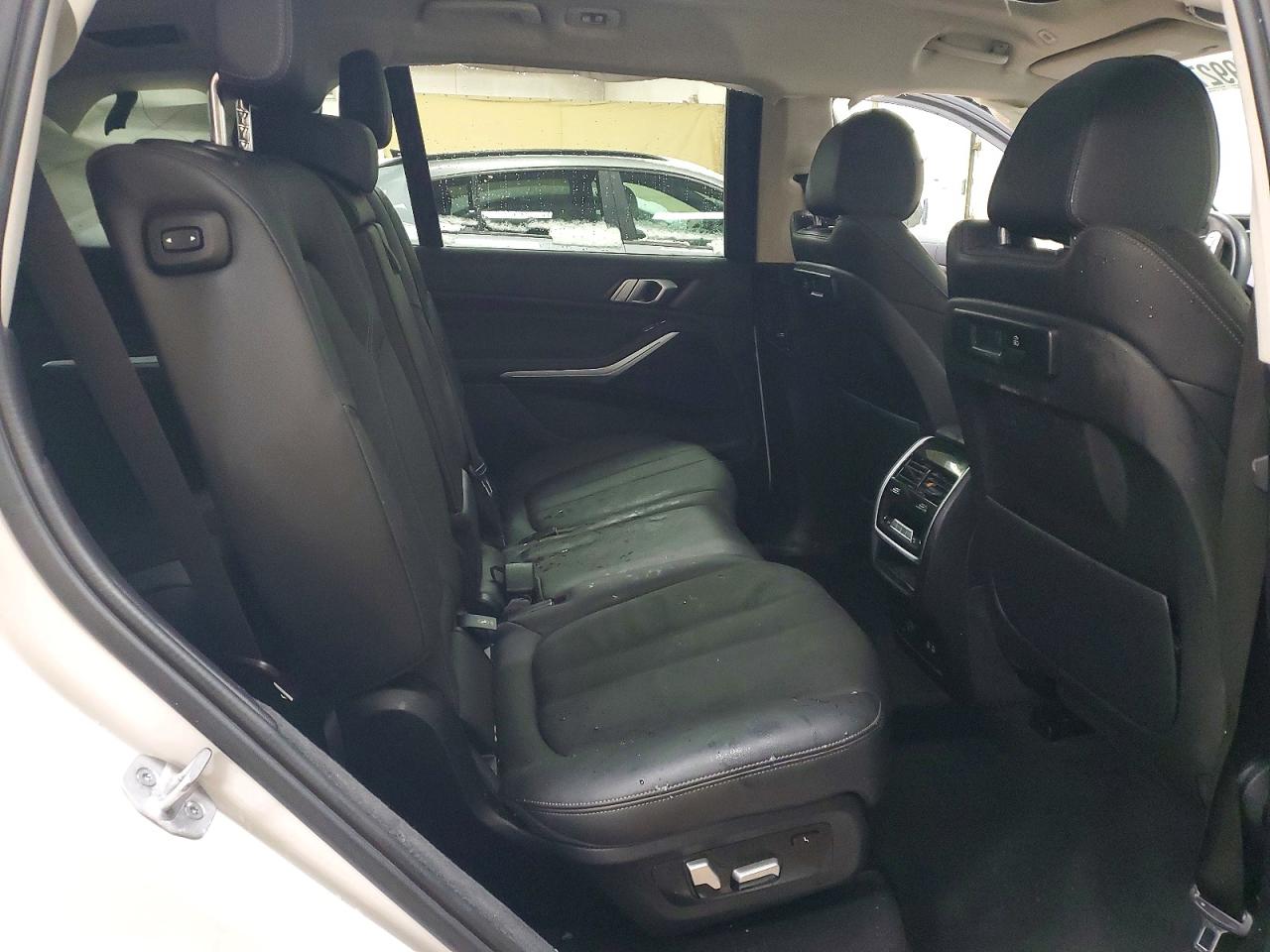 2022 BMW X7 VIN 5UXCW2C08N9K75457 photo 11