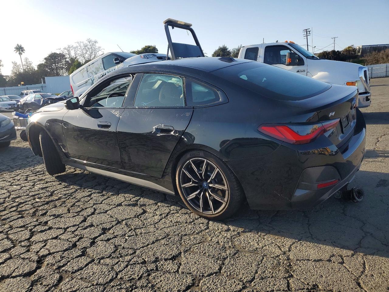 2022 BMW I4 edrive VIN WBY73AW0XNFN08014 photo 2