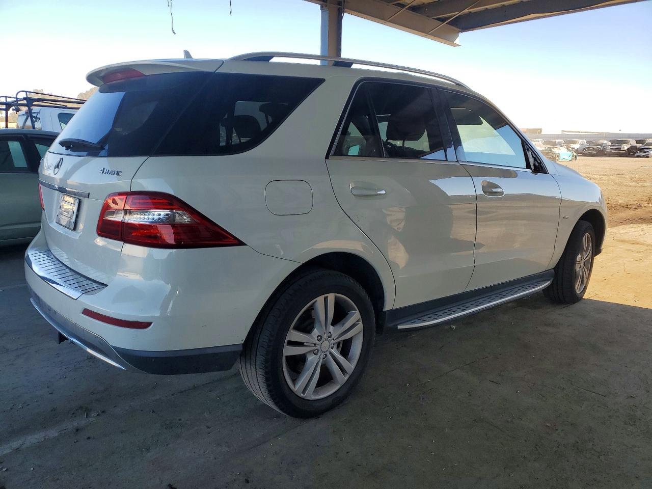 2012 Mercedes-Benz M-class VIN 4JGDA5HB3CA003499 photo 3