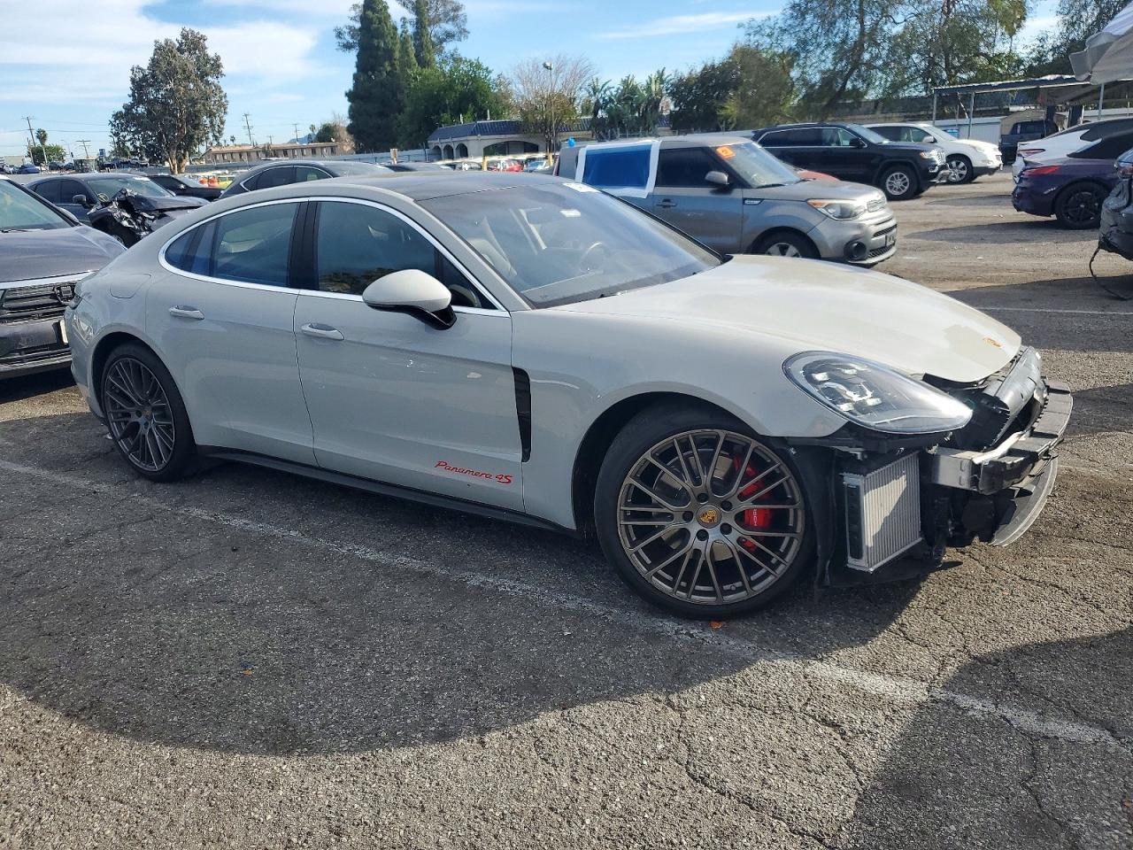 2022 Porsche Panamera VIN WP0AB2A70NL130369 photo 4